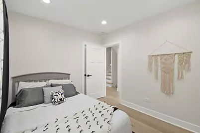 6144 N Maplewood Avenue, Chicago, IL 60659 - Photo 16