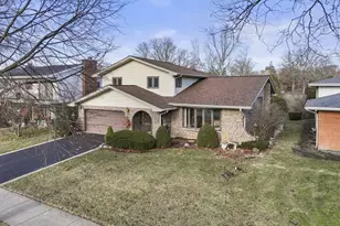 304 E Hiawatha Trail, Mount Prospect, IL 60056 - Photo 34