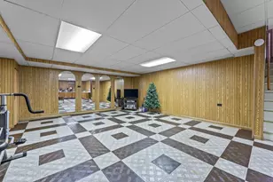 304 E Hiawatha Trail, Mount Prospect, IL 60056 - Photo 26