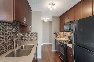 1122 N Clark St, Chicago, IL 60610 - Photo 12