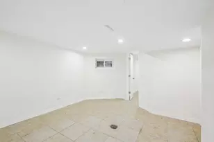 2336 W Taylor St, Chicago, IL 60612 - Photo 12