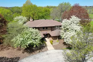 [Address not provided], Libertyville, IL 60048 - Photo 2