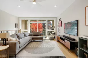 2404 W Moffat St, Chicago, IL 60647 - Photo 6