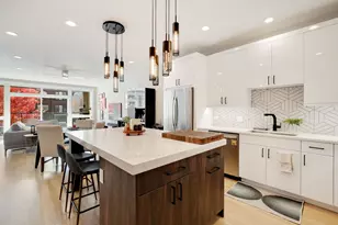 2404 W Moffat St, Chicago, IL 60647 - Photo 12