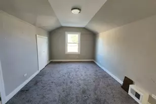 9350 S Manistee Ave, Chicago, IL 60617 - Photo 12