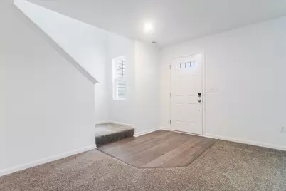 424 Comstock Road, South Elgin, IL 60177 - Photo 8