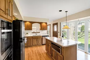 915 N Saratoga Dr, Palatine, IL 60074 - Photo 12