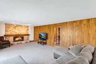 915 N Saratoga Dr, Palatine, IL 60074 - Photo 10