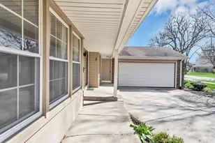 915 N Saratoga Dr, Palatine, IL 60074 - Photo 32