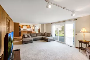 915 N Saratoga Dr, Palatine, IL 60074 - Photo 4