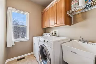 630 Thornwood Way, South Elgin, IL 60177 - Photo 20