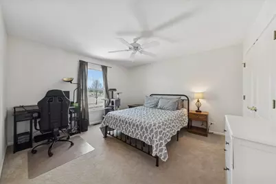 630 Thornwood Way, South Elgin, IL 60177 - Photo 16