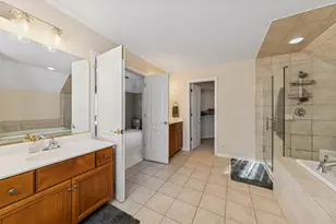 630 Thornwood Way, South Elgin, IL 60177 - Photo 14