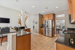 630 Thornwood Way, South Elgin, IL 60177 - Photo 4