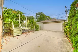 6433 N Drake Ave, Lincolnwood, IL 60712 - Photo 6