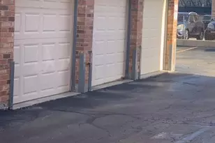 10541 Parkside Ave, Chicago Ridge, IL 60415 - Photo 16