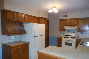 1004 Westminster Rd, Joliet, IL 60435 - Photo 10