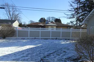 1004 Westminster Rd, Joliet, IL 60435 - Photo 6