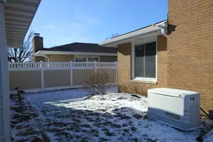 1004 Westminster Rd, Joliet, IL 60435 - Photo 4