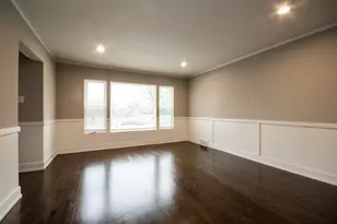 8318 S Blackstone Ave, Chicago, IL 60619 - Photo 2