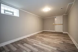 8318 S Blackstone Ave, Chicago, IL 60619 - Photo 14