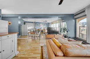 300 N State St, Chicago, IL 60654 - Photo 8