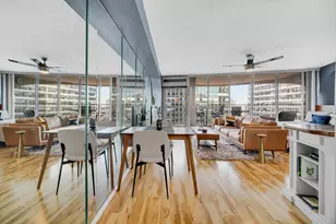 300 N State St, Chicago, IL 60654 - Photo 2