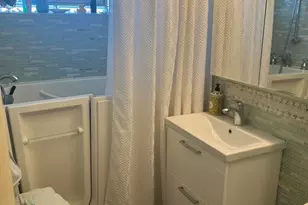 1122 W Lunt Ave, Chicago, IL 60626 - Photo 4