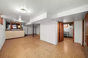 3110 W Jarvis Ave, Chicago, IL 60645 - Photo 12