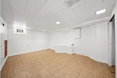 3110 W Jarvis Avenue, Chicago, IL 60645 - Photo 10