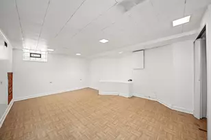 3110 W Jarvis Ave, Chicago, IL 60645 - Photo 10