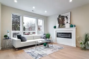 5256 W Newport Ave, Chicago, IL 60641 - Photo 10