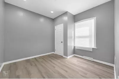 9549 S Calumet Avenue, Chicago, IL 60628 - Photo 16