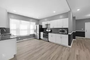 9549 S Calumet Ave, Chicago, IL 60628 - Photo 6