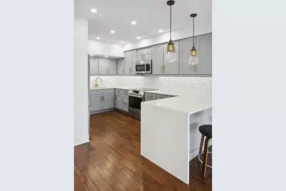 175 E Delaware Place #7204, Chicago, IL 60611 - Photo 8