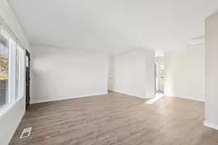 2413 Country Ln, McHenry, IL 60051 - Photo 6