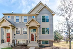 18599 W Sterling Ct, Grayslake, IL 60030 - Photo 2