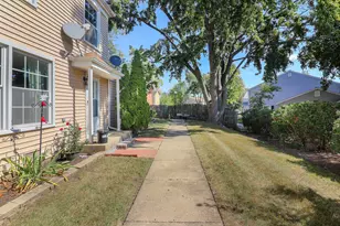 419 Sidney Ave, Glendale Heights, IL 60139 - Photo 2