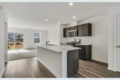 422 Lakeshore Court, Saint Charles, IL 60174 - Photo 2