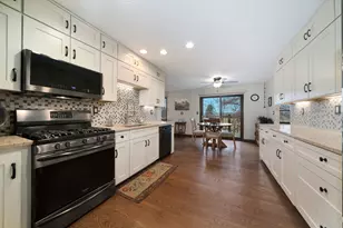 2908 Rolling Meadow Ct, Belvidere, IL 61008 - Photo 6