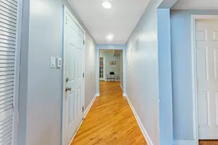 7628 S Essex Ave, Chicago, IL 60649 - Photo 14