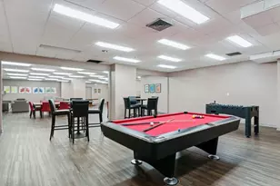 3930 N Pine Grove Ave, Chicago, IL 60613 - Photo 34