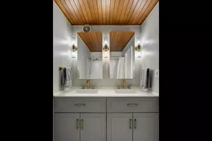 3930 N Pine Grove Ave, Chicago, IL 60613 - Photo 12