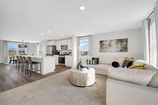 428 Lakeshore Ct, Saint Charles, IL 60174 - Photo 6