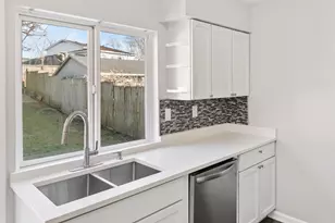 118 Springleaf Dr, Bolingbrook, IL 60440 - Photo 10