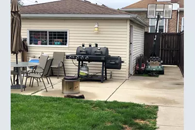 5814 S Massasoit Avenue, Chicago, IL 60638 - Photo 12