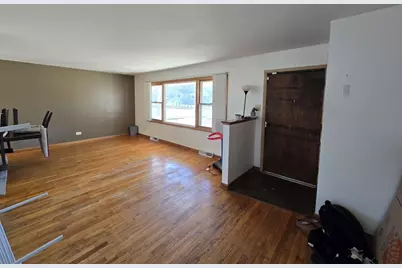 14057 S Hoxie Avenue, Burnham, IL 60633 - Photo 2