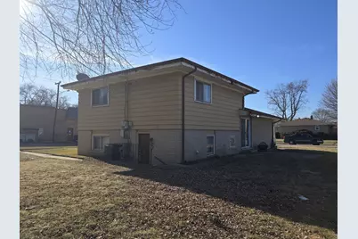 14057 S Hoxie Avenue, Burnham, IL 60633 - Photo 32