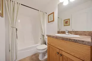 1310 Burry St, Joliet, IL 60435 - Photo 16