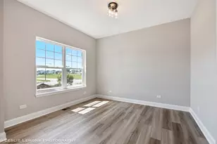 884 Hayden Dr, Yorkville, IL 60560 - Photo 4